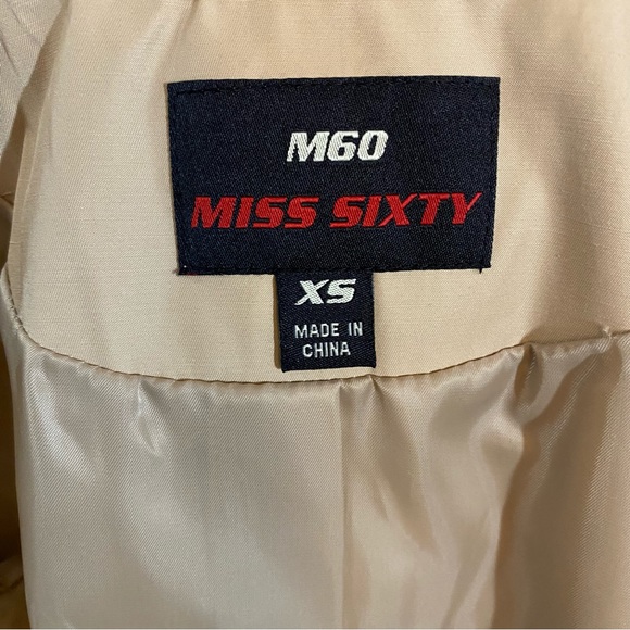 Woman Spring Trench Coat - Picture 7 of 9